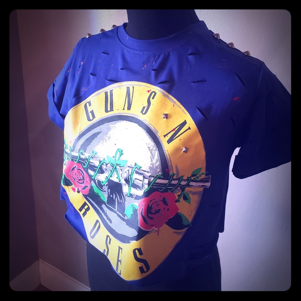 Guns N' Roses custom vintage logo crop tee